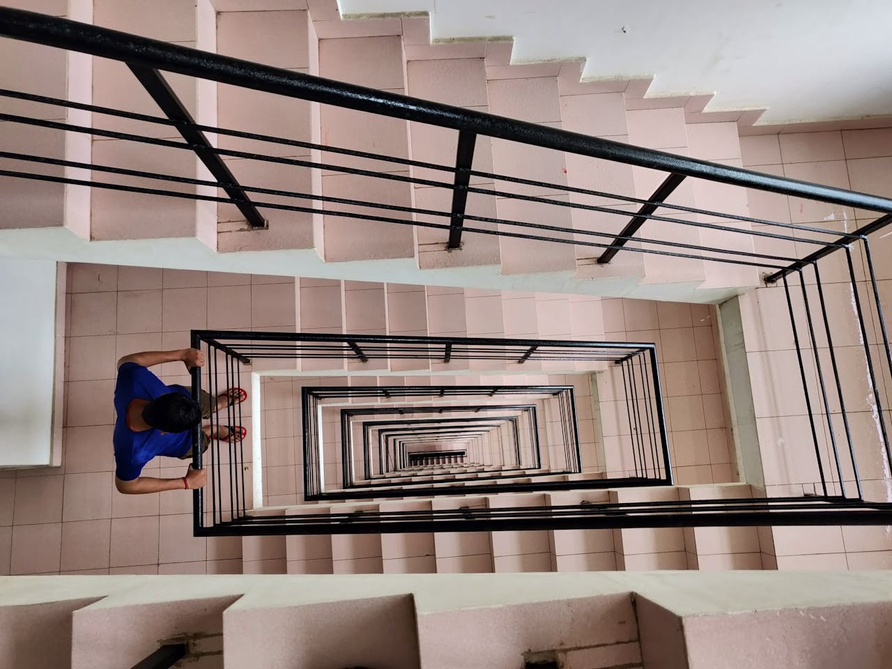 Limpieza de escaleras en comunidades de vecinos en Madrid