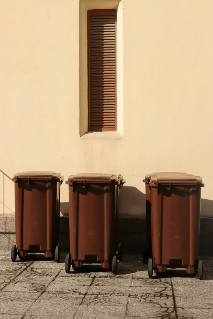 recogida cubos de basura en Madrid