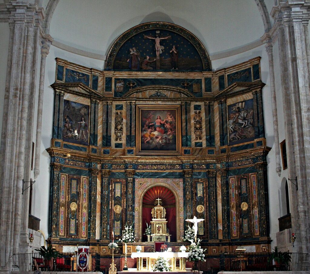 El retablo mayor de la Asunción, con el cuadro de Goya