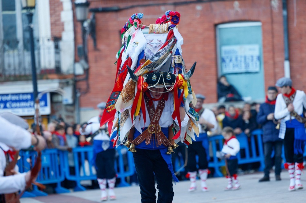 La fiesta de la Vaquilla por las calles del pueblo