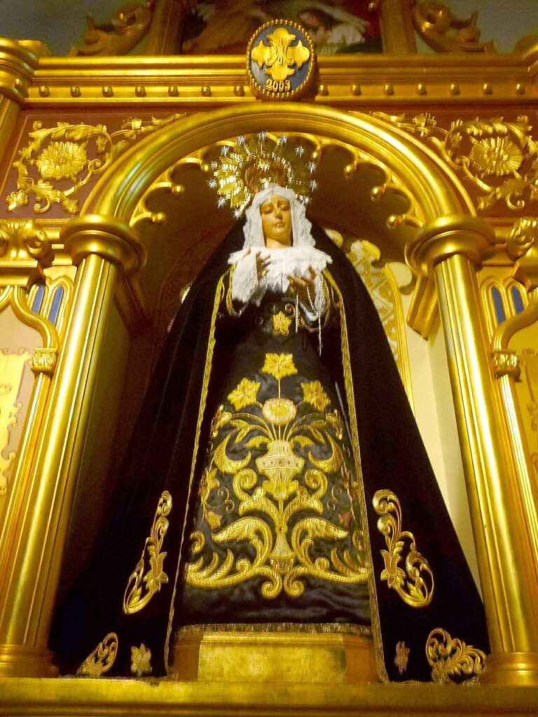 Interior de la iglesia de Nuestra Señora de la Asunción