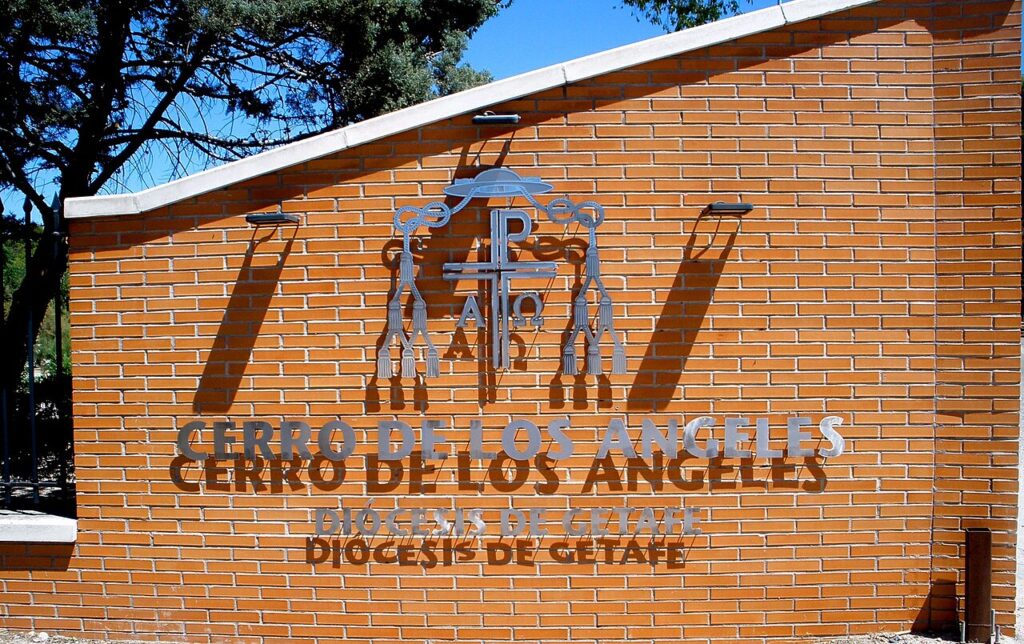 Acceso al cerro de los Ángeles