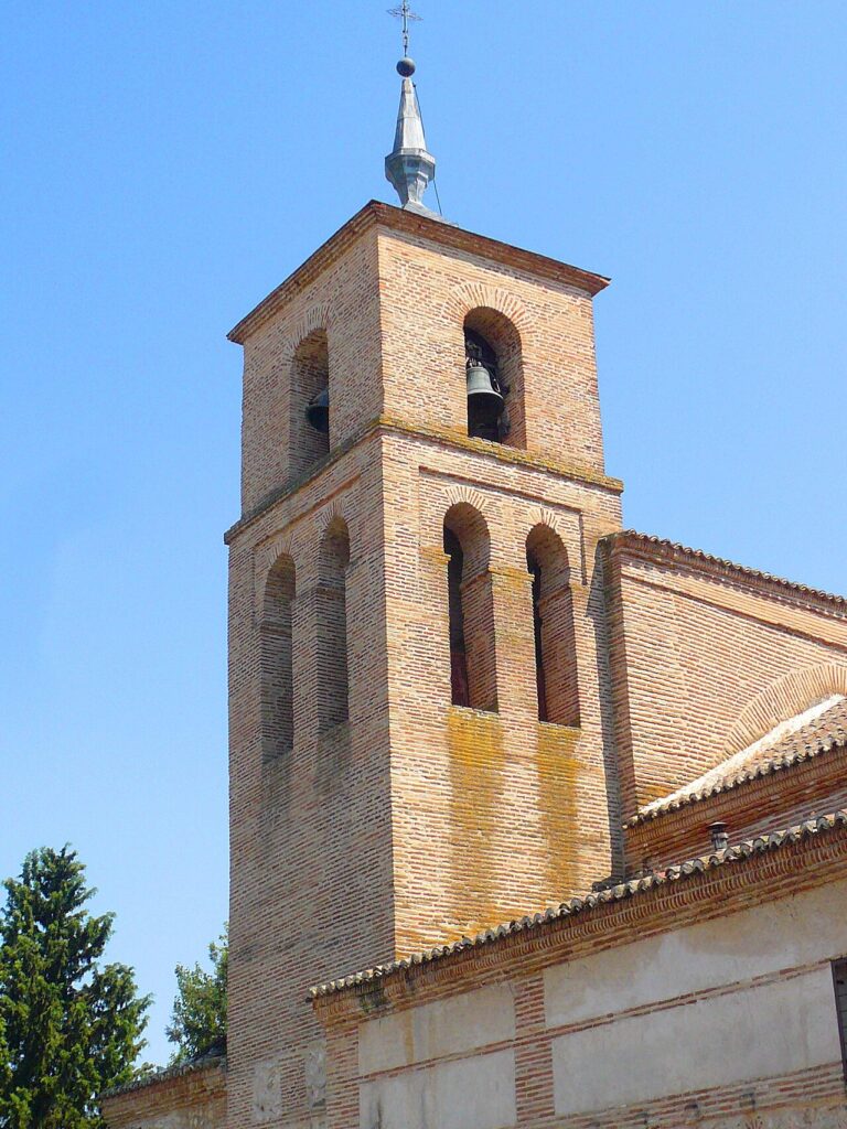Otra vista de la iglesia de la Asunción