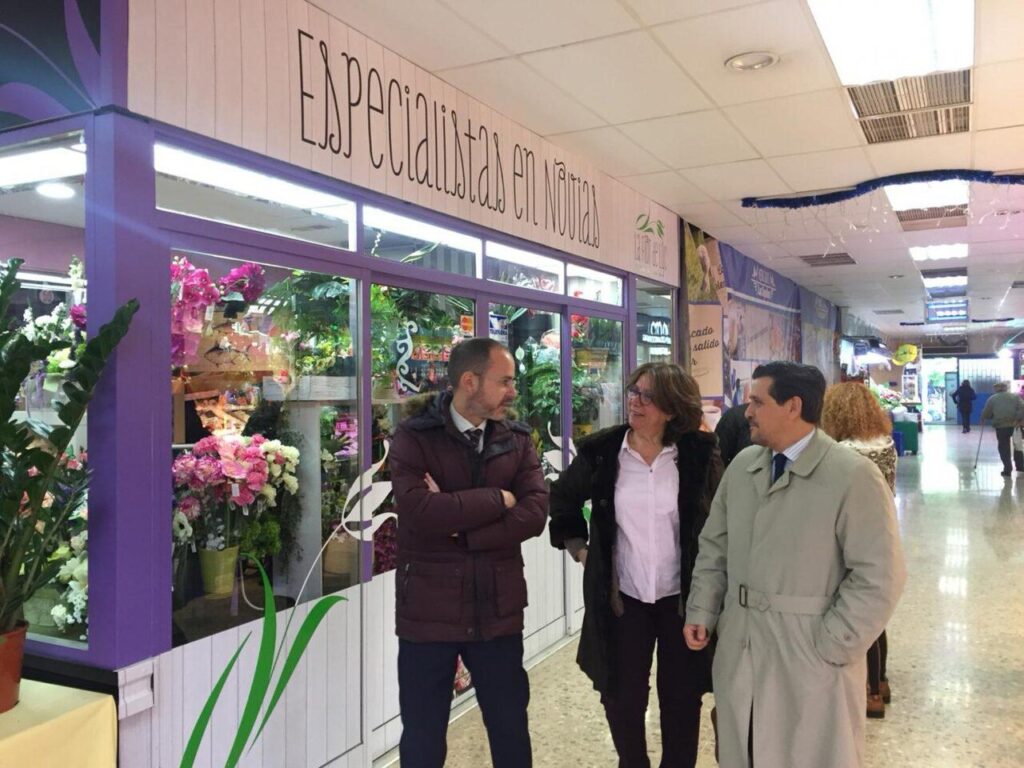 El mercado de Las Águilas, uno de los centros de comercio de proximidad del barrio
