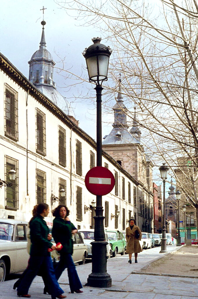 La plaza de las Comendadoras en 1977
