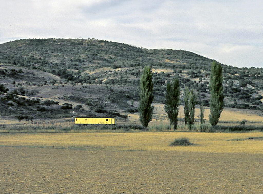 Un vagón en la vega del Tajuña en 1974