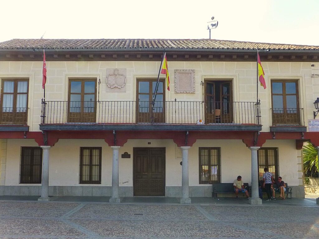 El antiguo Ayuntamiento en la plaza de Segovia
