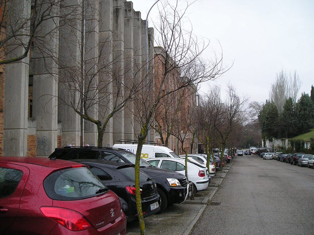 La Facultad de Ciencias Políticas de la Complutense, en el campus de Somosaguas