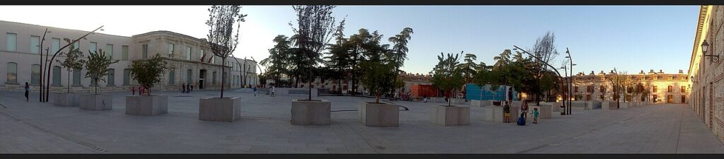 Panorámica de la plaza de España, la plaza mayor del Real Sitio