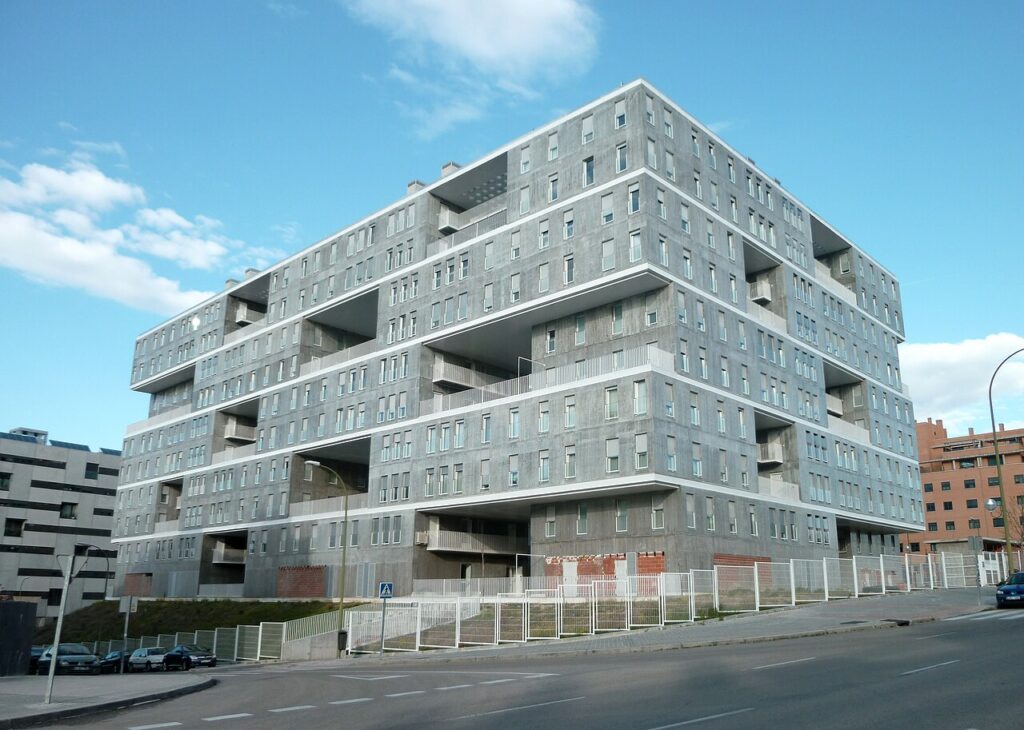 El edificio Celosía, vivienda social de MVRDV y Blanca Lleó en la avenida de Pi y Margall