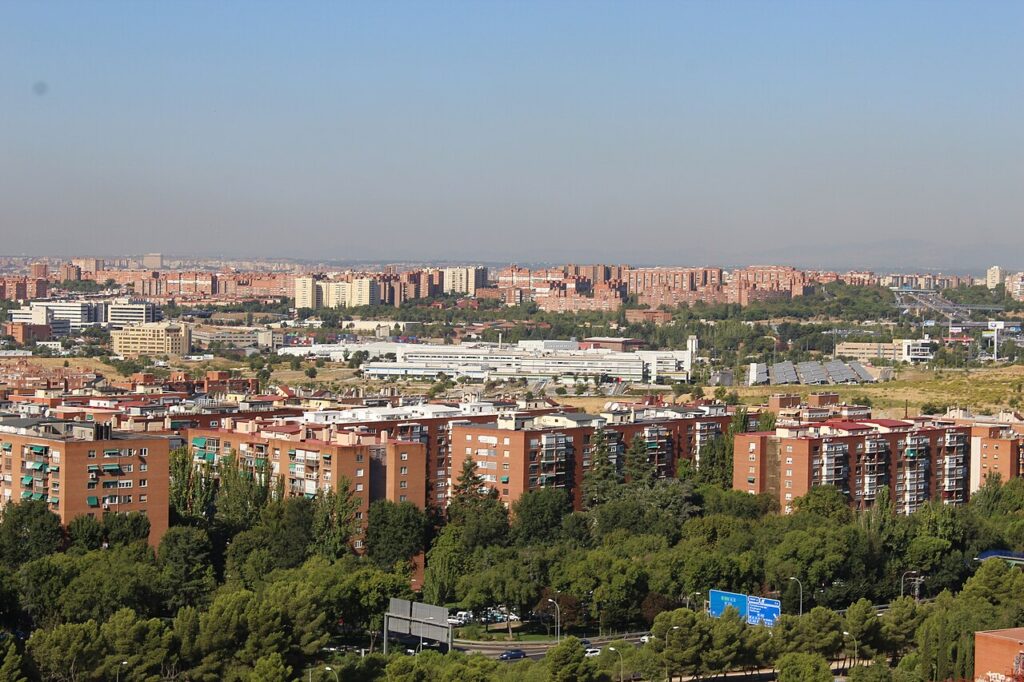 Vista aérea de Santa Eugenia, el Hospital Infanta Leonor y Palomeras Sureste