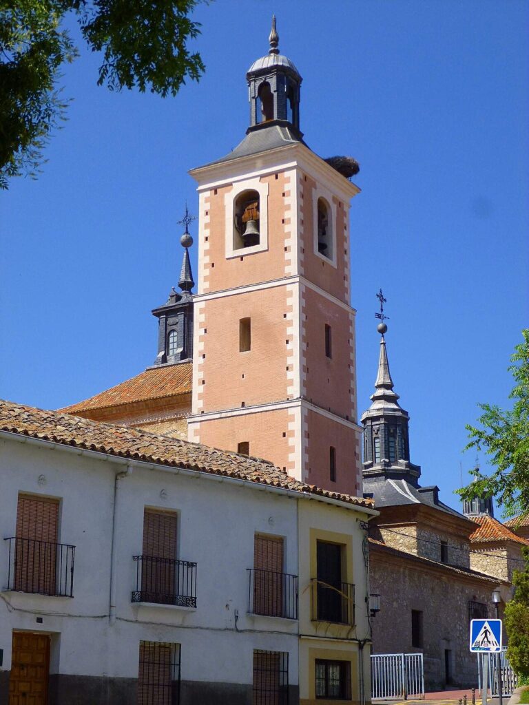 La iglesia de Nuestra Señora de la Asunción, que guarda pinturas de Goya y de los Bayeu
