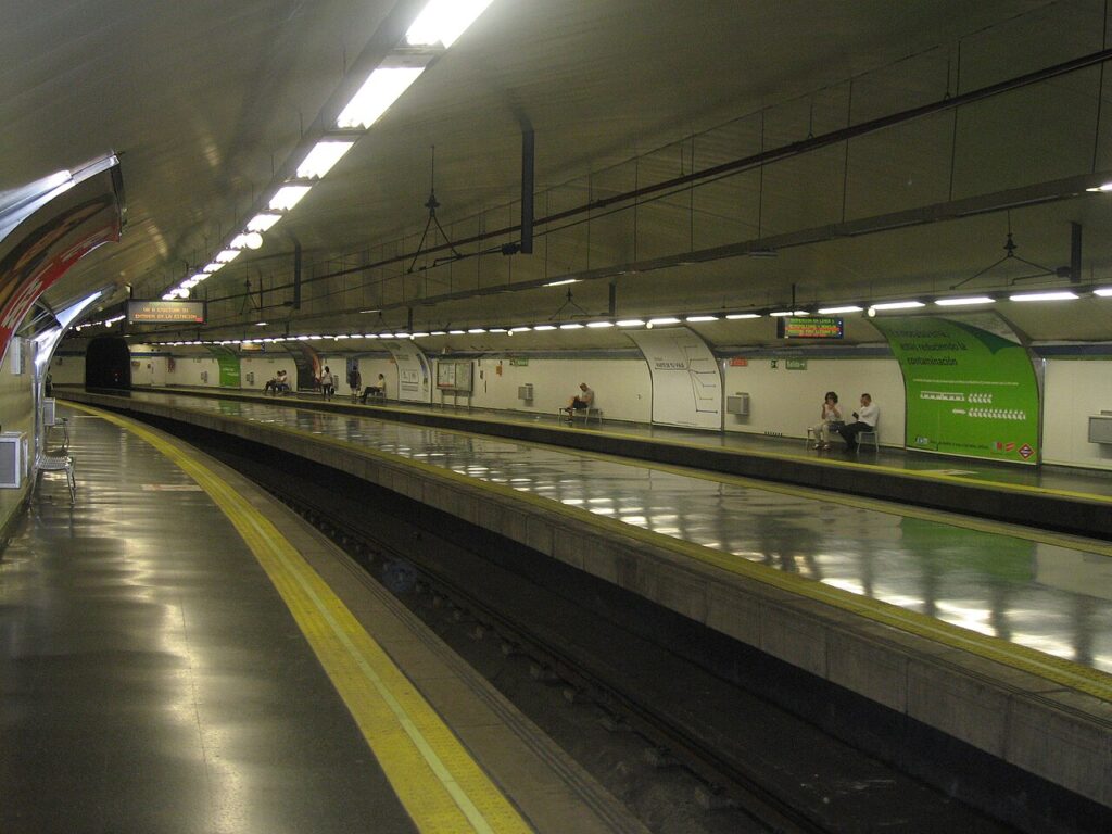 La estación de metro de Carabanchel, abierta en 1961 bajo la glorieta del Ejército