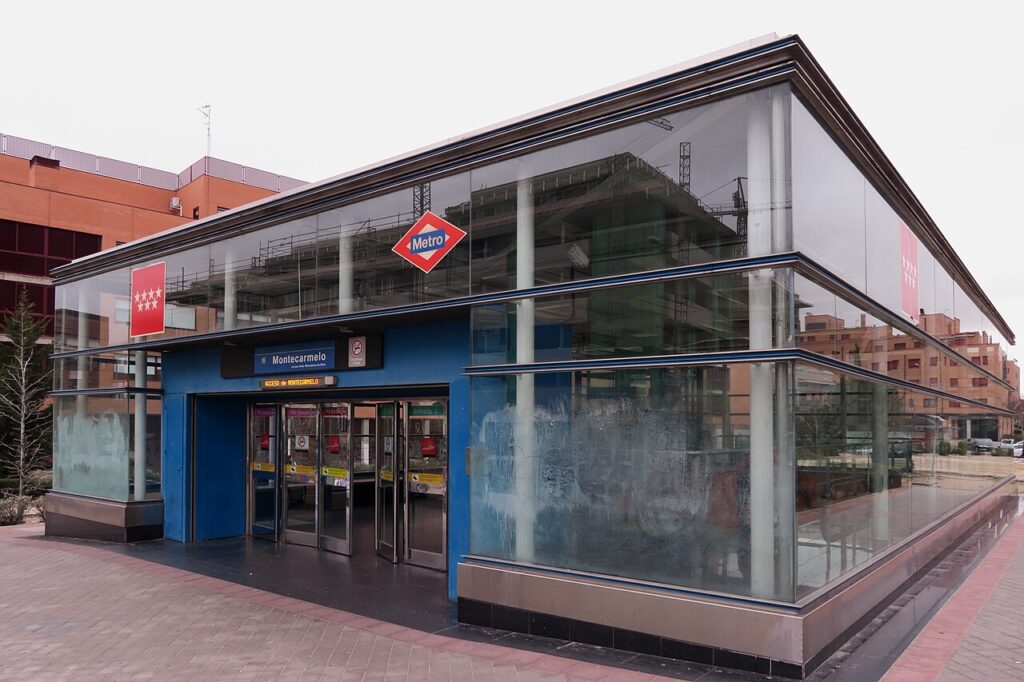 La estación de metro de Montecarmelo
