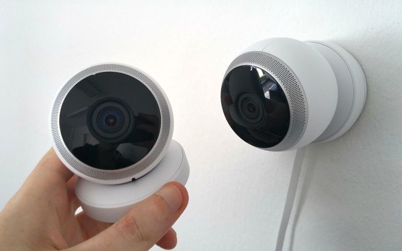 ¿Por qué instalar cámaras de seguridad en portales?