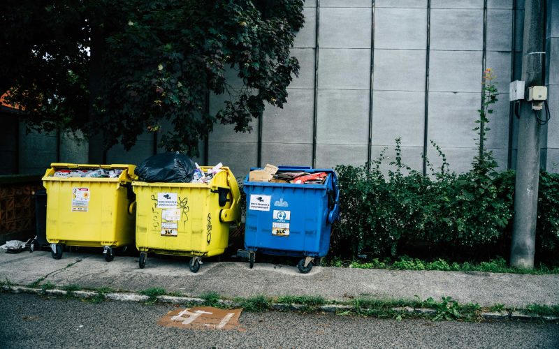Deja que los expertos se encarguen de tus cubos… porque no todos nacemos para esto