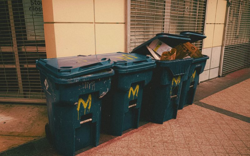 Recogida de basura en festivos: porque los cubos no entienden de descanso